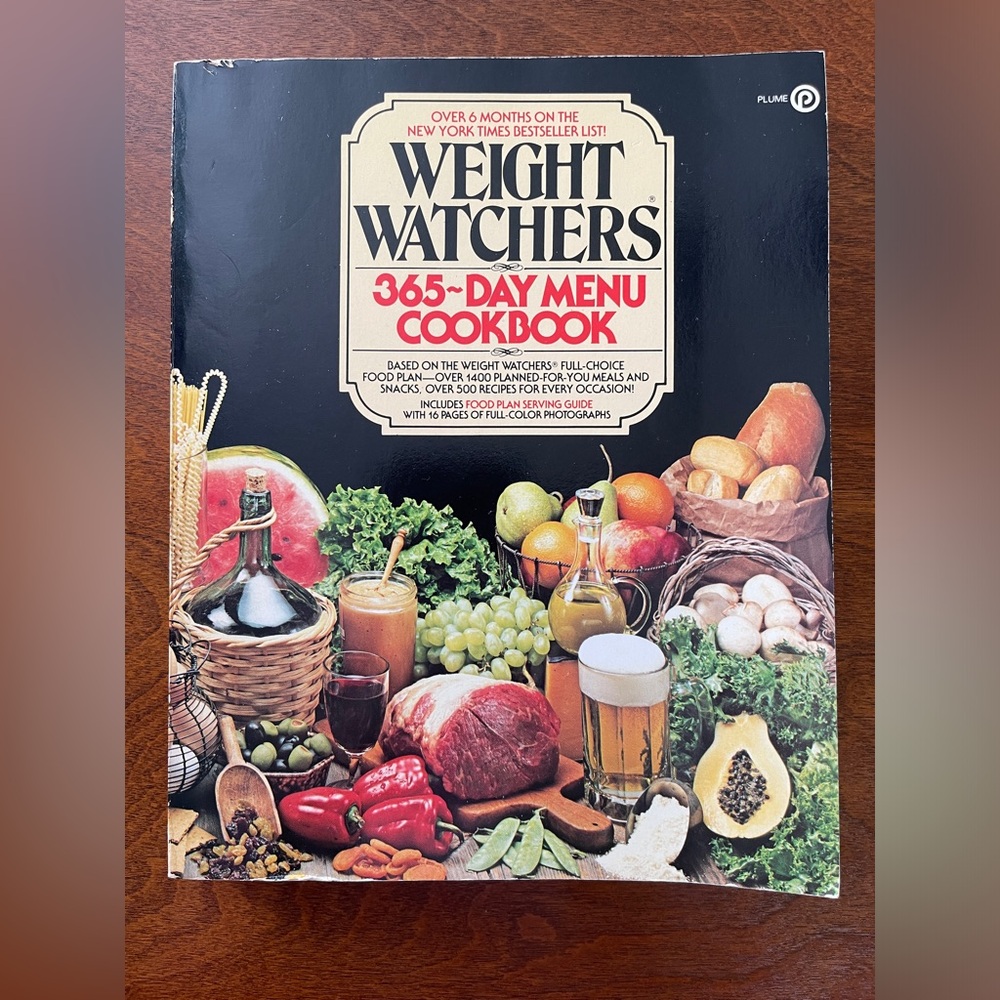 Weight Watchers 365-Day Menu Cookbook - Paperback Cover